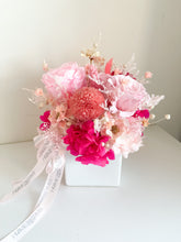Load image into Gallery viewer, Pink Pot Arrangement- Orange| Dried Flowers Dubai & UAE | Luxury Gifts & Home Décor Delivery| Online Flower Bouquet