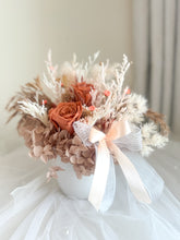 Load image into Gallery viewer, Rustic Orange Mini Pot - Dried Flowers
