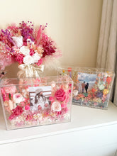 Load image into Gallery viewer, Bloom Box (Customized) - Dried Flowers with Fairy Lights
