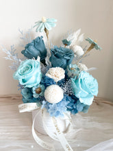 Load image into Gallery viewer, Aqua Breeze Arrangement-| Dried Flowers Dubai &amp; UAE | Luxury Gifts &amp; Home Décor Delivery| Forever Flowers
