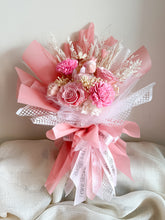 Load image into Gallery viewer, Blossom Infinity Vase Bouquet | Preserved Flower Bouquets UAE | Luxury Gifts That Last | Flower Delivery in Dubai
