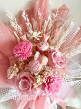 Load image into Gallery viewer, Blossom Infinity Vase Bouquet | Preserved Flower Bouquets UAE | Luxury Gifts That Last | Flower Delivery in Dubai
