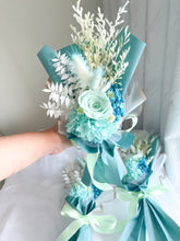 Load image into Gallery viewer, Petite Floral Bouquet - Verdant Green
